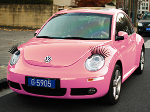 pink-vw-bug-eyelashes-300x225.jpg