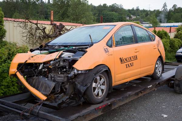 Prius Cab - with front end crumpled.jpg