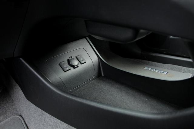Prius-console.jpg