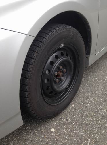 prius snow tire.JPG