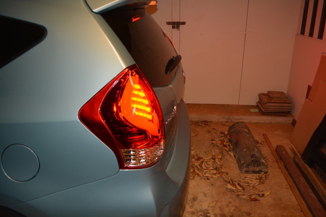 Prius v Valenti tail light install | PriusChat