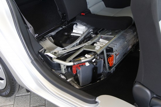 How Toyota managed to stack the HV and 12V battery under the back seat |  PriusChat