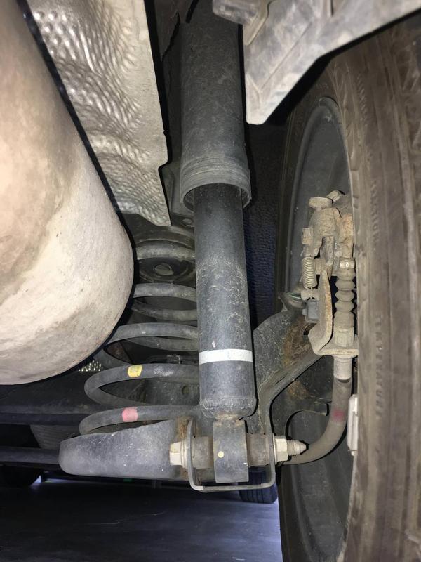 What Causes Leakage in the Shock Absorbers?